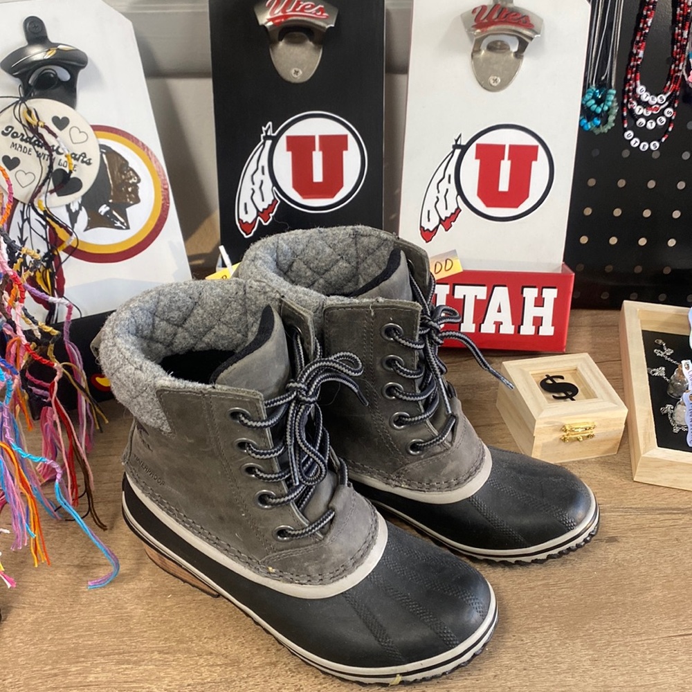 Brand New Super Cute Sorel Boots 🥾